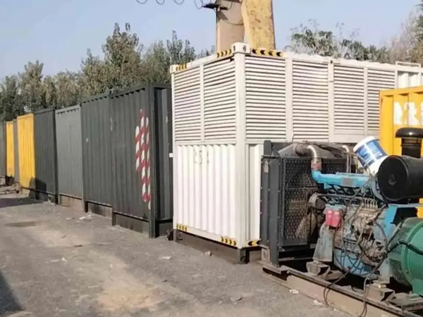 应城200KW柴油发电机机组每小时油耗是多少?